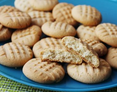 Mga homemade cookies na may gatas: recipe na may mga larawan